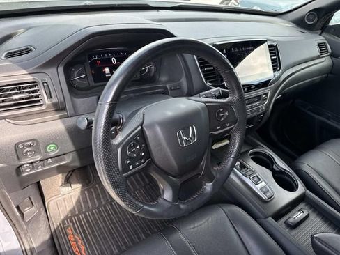 Used 2023 Honda Passport TrailSport image 17