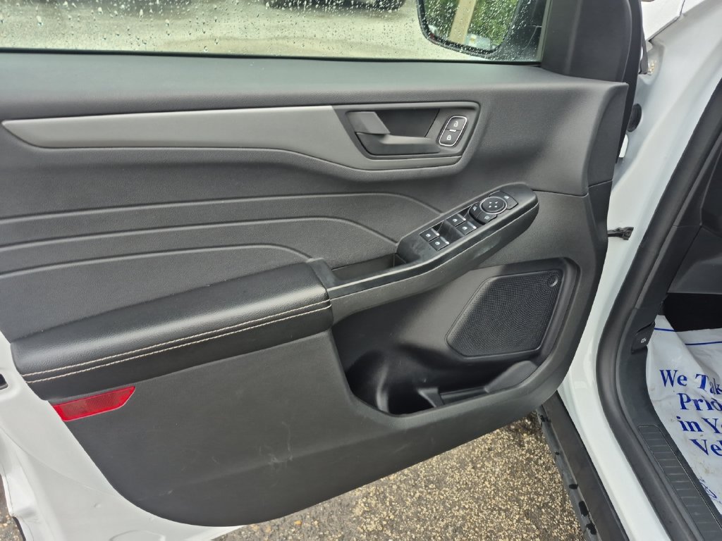 Used 2025 Ford Escape Active AWD/4WD image 16