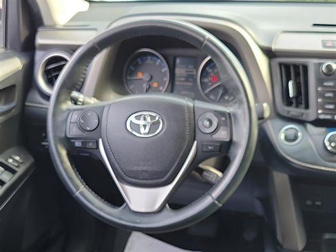 Used 2018 Toyota RAV4 XLE w/ Plus Extra Value Package FWD image 12