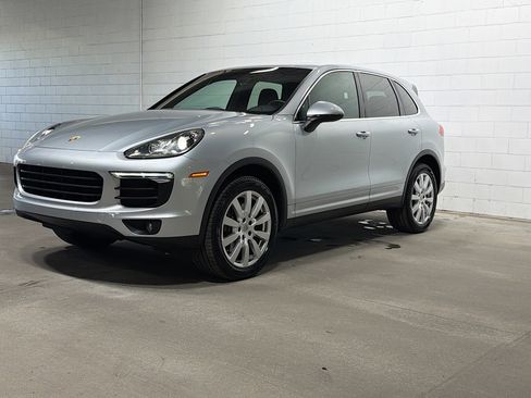 Used 2018 Porsche Cayenne image 9