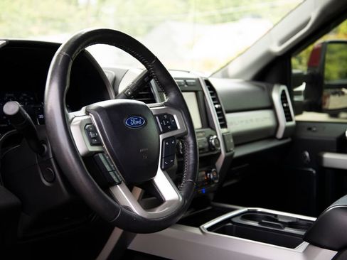 Used 2020 Ford F250 Lariat w/ Lariat Ultimate Package AWD/4WD image 18