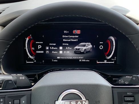 New 2026 Nissan Pathfinder SL FWD image 9