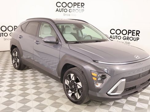 Used 2025 Hyundai Kona SEL image 1