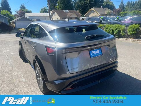 Used 2023 Nissan Ariya AWD image 8