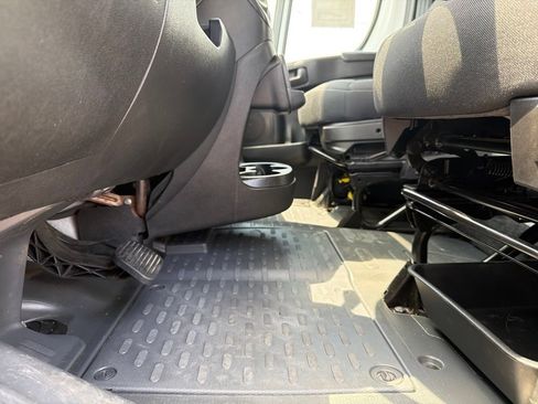 Used 2023 RAM ProMaster 2500 w/ Advance Safety Group (B) FWD image 31