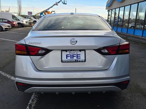 Used 2020 Nissan Altima 2.5 S image 4