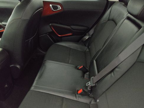 Used 2021 Kia Soul Turbo FWD image 18