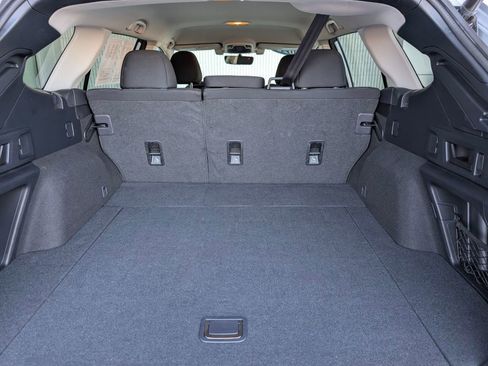 Used 2022 Subaru Outback Premium image 20