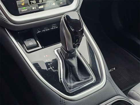 Used 2025 Subaru Legacy Premium image 32