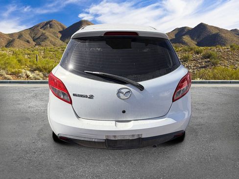 Used 2012 MAZDA MAZDA2 Touring FWD image 4