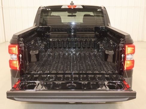 New 2025 Ford Maverick XL image 23