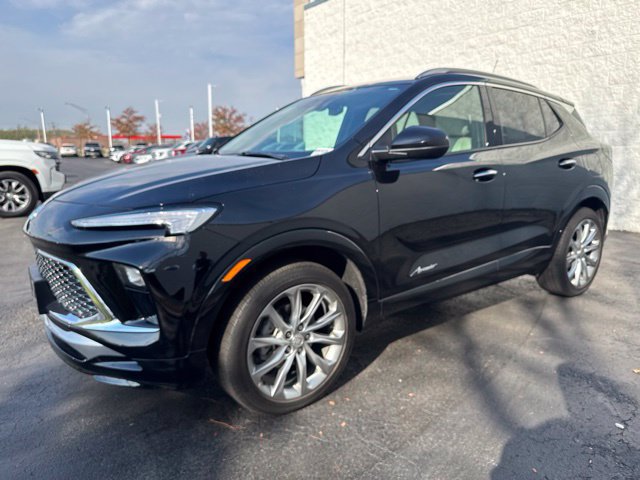 Used 2024 Buick Encore GX Avenir w/ Avenir Convenience Package AWD/4WD image 3