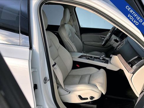 Used 2023 Volvo XC90 B6 Ultimate w/ Protection Package Premier image 10