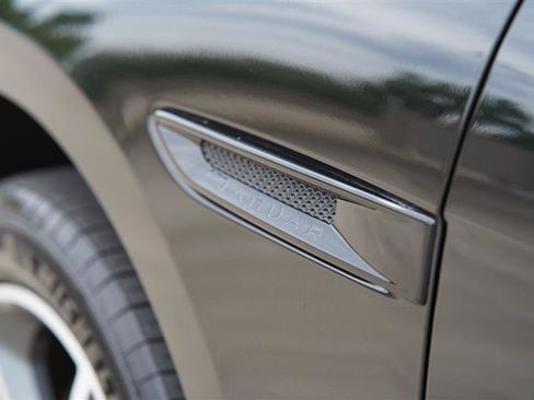 Used 2020 Jaguar F-PACE S AWD/4WD image 31