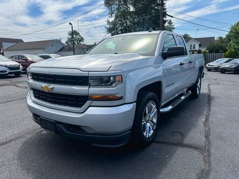 Used 2018 Chevrolet Silverado 1500 Custom w/ Custom Value Package AWD/4WD image 3