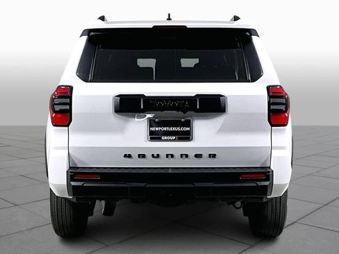 Used 2025 Toyota 4Runner SR5 image 4