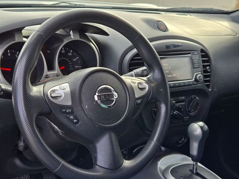 Used 2016 Nissan Juke S image 2