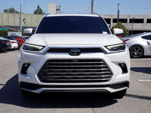 Used 2025 Toyota Grand Highlander AWD Hybrid image 6