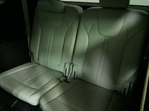 Used 2023 Kia Sorento SX Prestige w/ Panoramic Sunroof Package AWD/4WD image 18