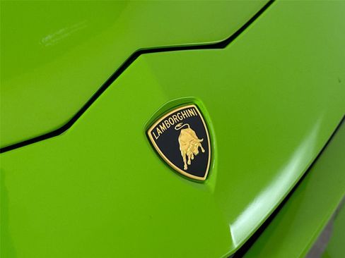 Used 2022 Lamborghini Urus image 38