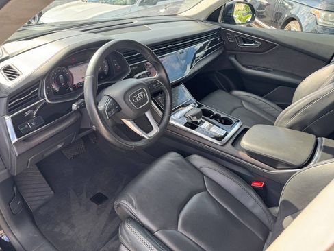 Used 2019 Audi Q8 Prestige w/ Luxury Package AWD/4WD image 9
