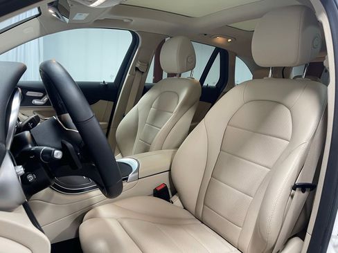 Certified 2022 Mercedes-Benz GLC 300 4MATIC image 22