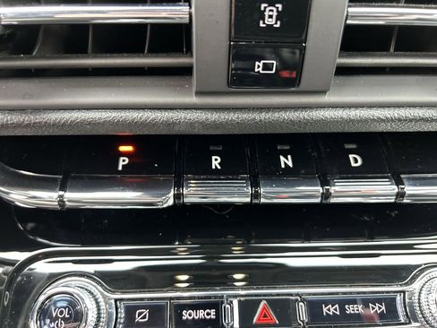 Used 2022 Lincoln Corsair AWD w/ Premium Package image 26