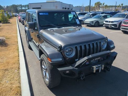 Used 2021 Jeep Wrangler Unlimited Sahara image 2