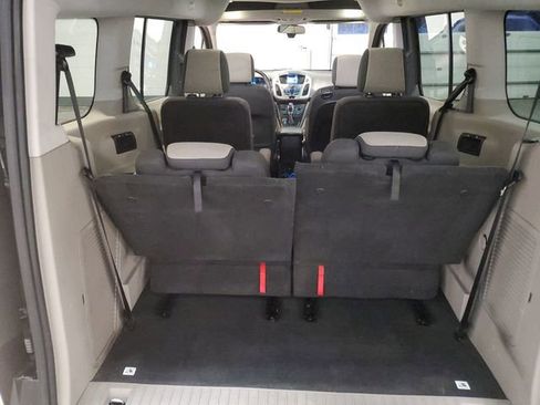Used 2016 Ford Transit Connect XLT image 24