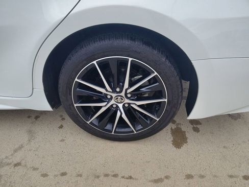 Used 2024 Toyota Camry SE FWD image 8