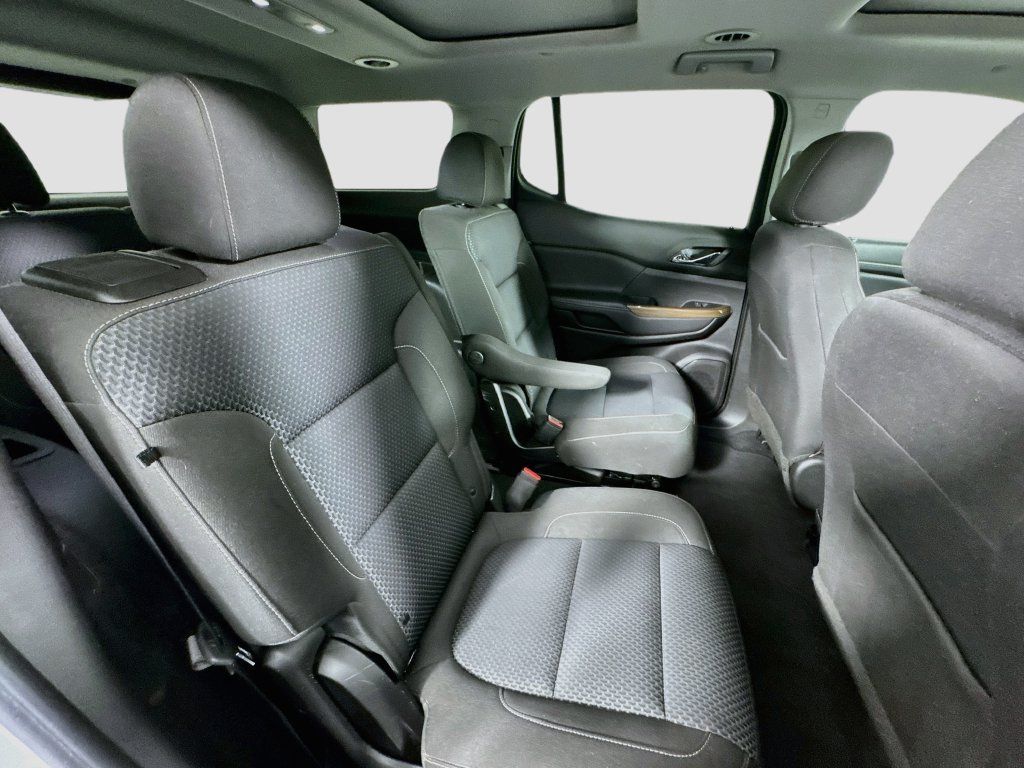 Used 2023 GMC Acadia SLE w/ Driver Convenience Package FWD image 31