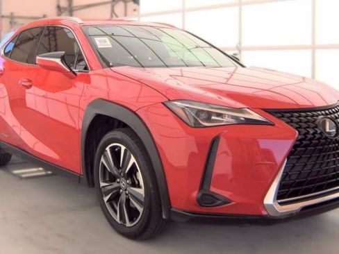 Used 2021 Lexus UX 250h w/ Accessory Package (Z1) AWD/4WD image 4
