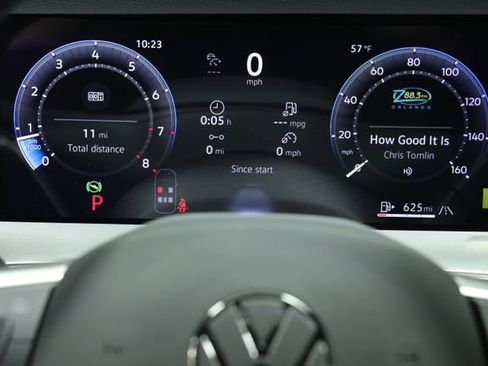 New 2026 Volkswagen Tiguan SE R-Line FWD image 14
