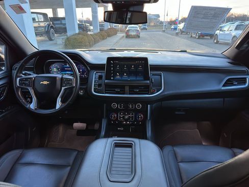 Used 2023 Chevrolet Suburban LT image 11