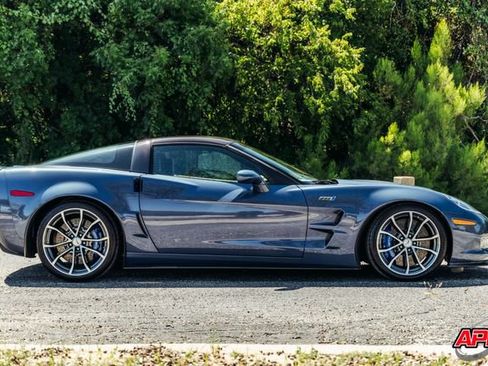 Used 2013 Chevrolet Corvette ZR1 w/ 3ZR Preferred Equipment Group RWD image 9