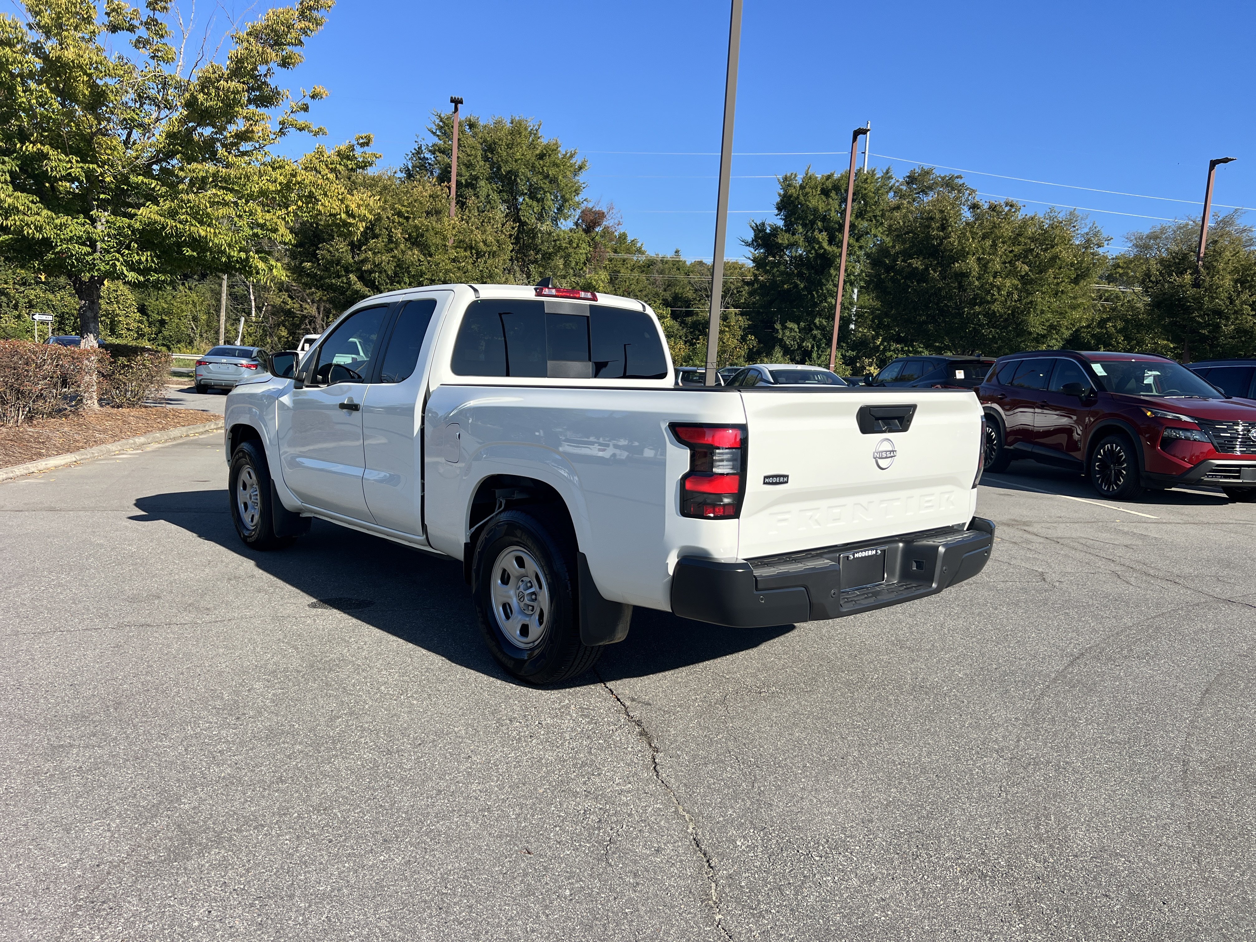 Used 2026 Nissan Frontier S RWD image 7