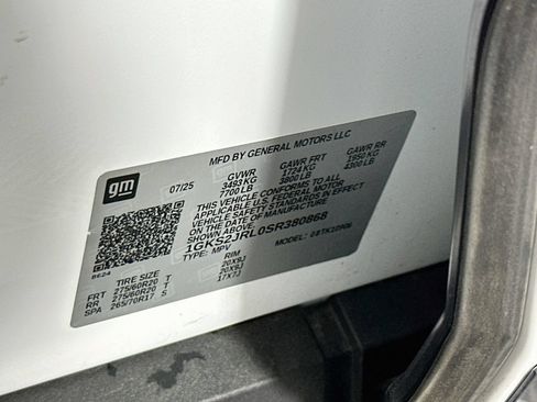 Used 2025 GMC Yukon XL Denali AWD/4WD image 35