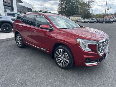 Certified 2024 GMC Terrain Denali w/ Denali Premium Package AWD/4WD image 14