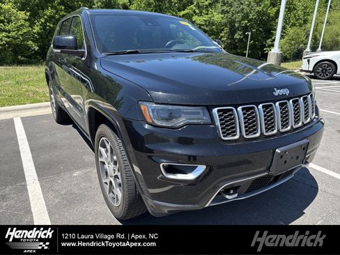 Used 2018 Jeep Grand Cherokee Limited AWD/4WD image 1