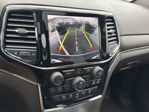 Used 2019 Jeep Grand Cherokee Overland image 13