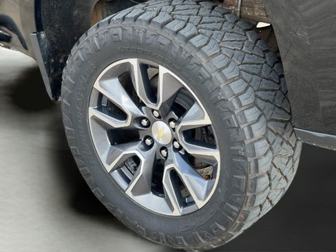 Used 2021 Chevrolet Silverado 1500 LT w/ Texas Edition Plus AWD/4WD image 13