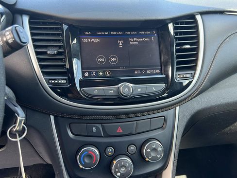 Used 2020 Chevrolet Trax LS FWD image 17
