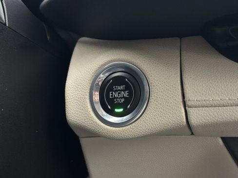 Used 2021 Buick Envision Essence image 23