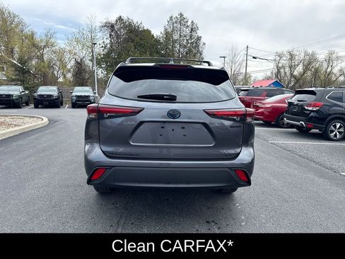 Used 2024 Toyota Highlander XLE AWD/4WD image 9