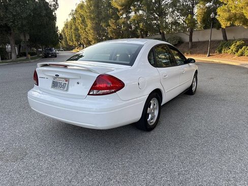 Used 2007 Ford Taurus SE image 5