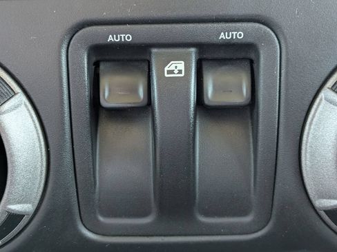 Used 2017 Jeep Wrangler Sport AWD/4WD image 20