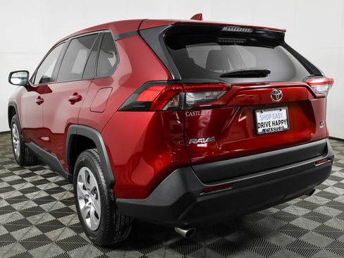 Used 2022 Toyota RAV4 LE AWD/4WD image 17