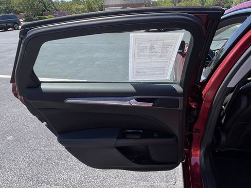 Used 2014 Ford Fusion Titanium FWD image 18