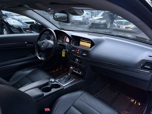 Used 2011 Mercedes-Benz E 550 Coupe image 24