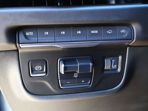 Used 2025 Cadillac Escalade Sport w/ Touring Package image 31